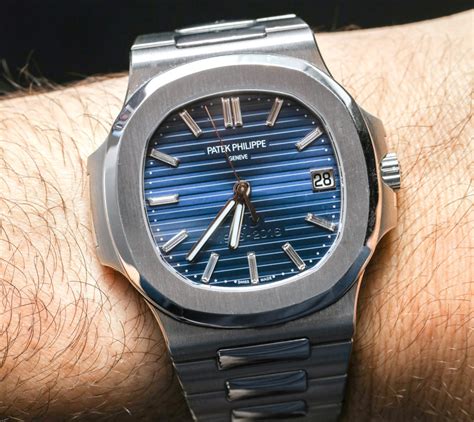 nautilus patek philippe precio|patek philippe nautilus platinum price.